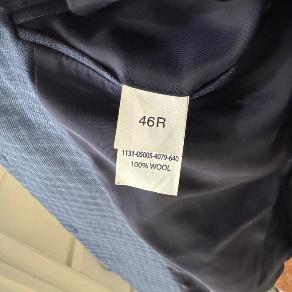 Jos. A. Banks men’s  46 regular Navy tailored fit checkered plaid blazer - Picture 5 of 5